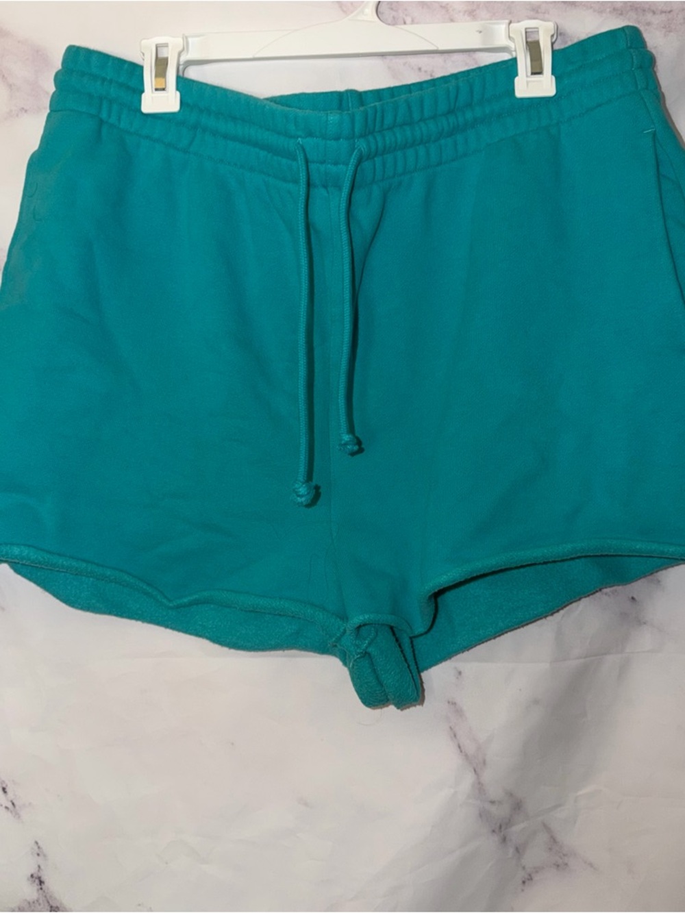 Aritzia TNA Cozy Fleece Boyfriend Shorts